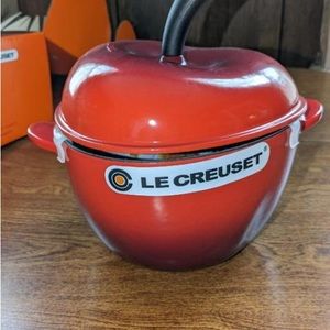 Le Creuset Apple Cocotte